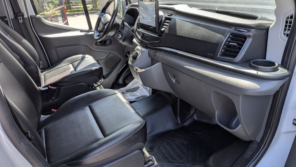 Photo 19 of this FORD TRANSIT