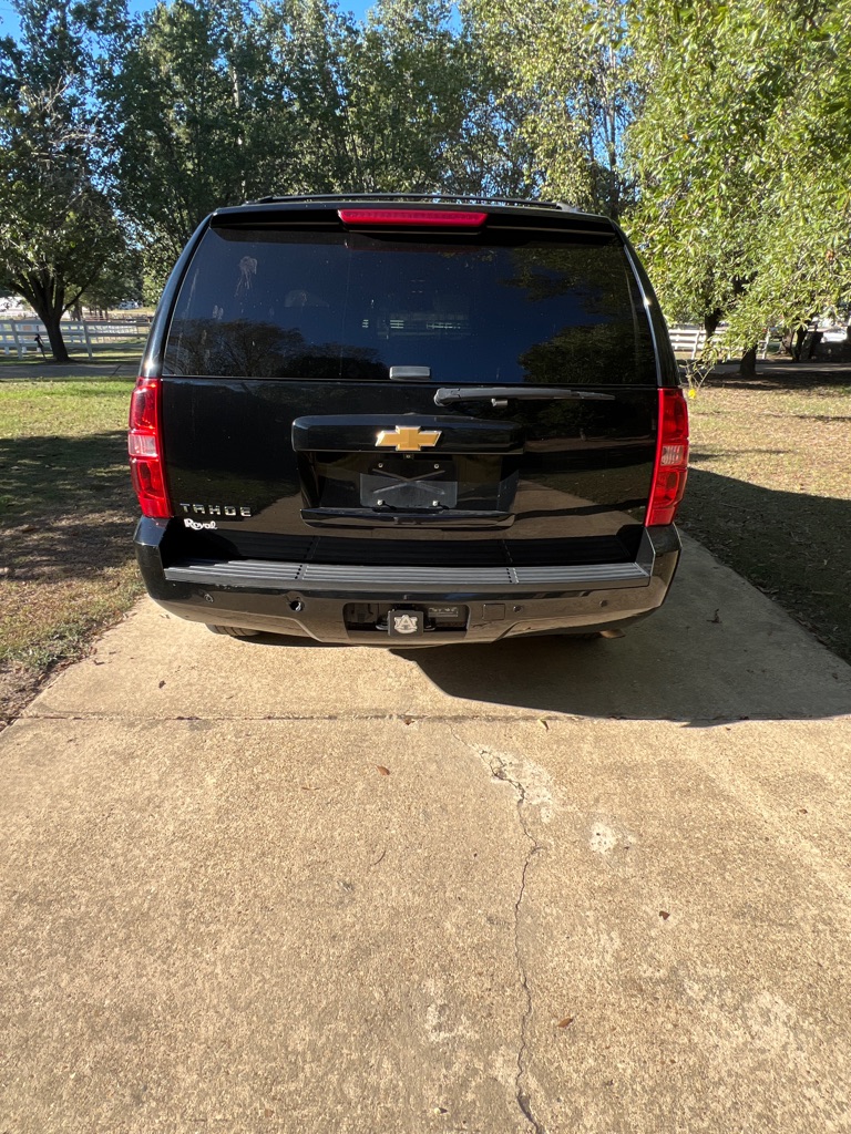 Photo 4 of this CHEVROLET TAHOE