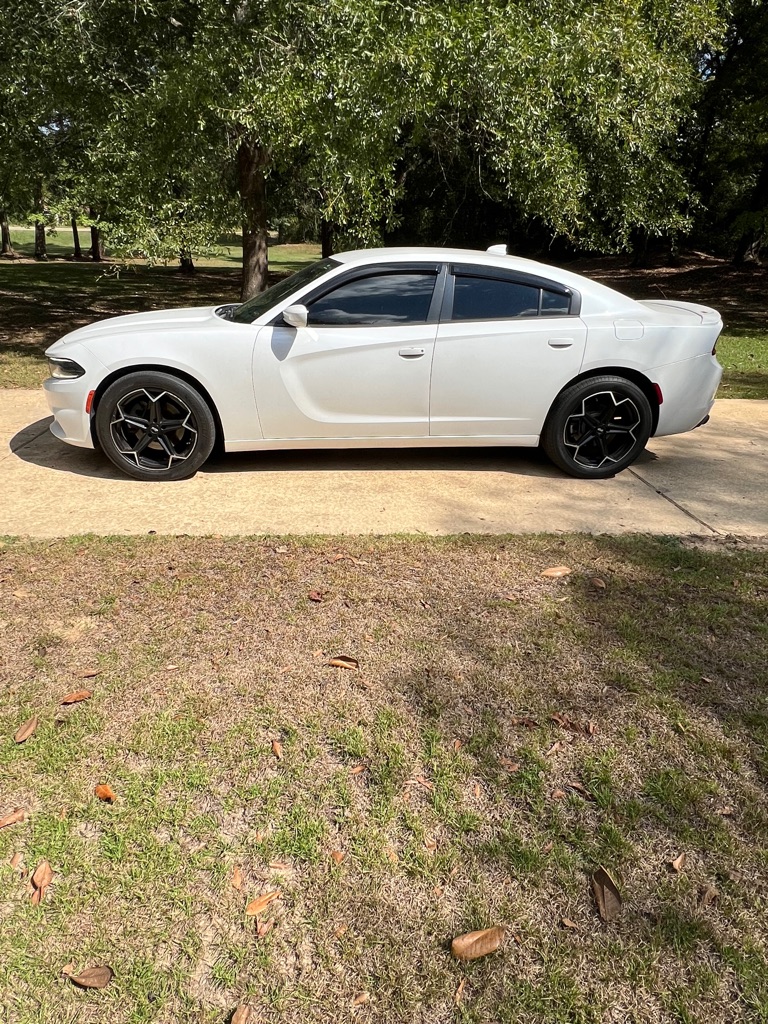 Photo 2 of this DODGE CHARGER