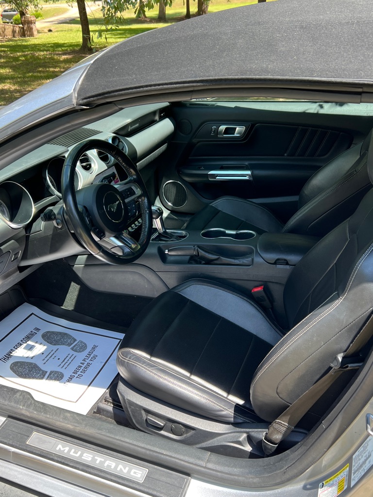 Photo 8 of this FORD MUSTANG
