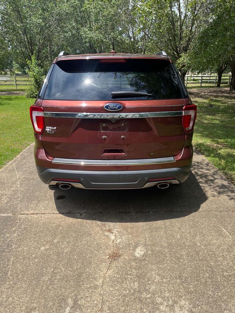 Photo 4 of this FORD EXPLORER