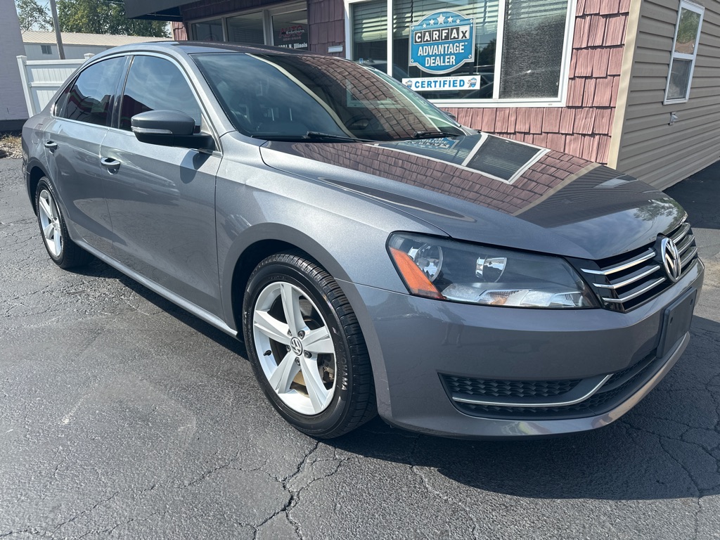 2014 VOLKSWAGEN PASSAT SE Sedan - Image 1