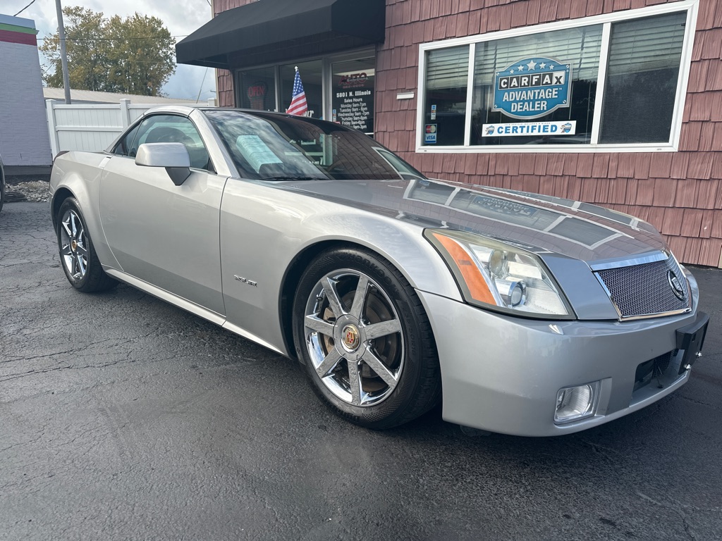 2004 CADILLAC XLR - Image 1