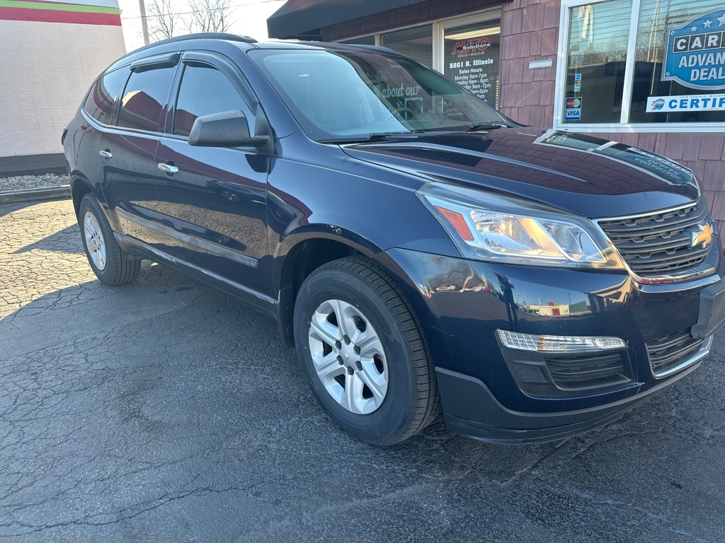 2017 CHEVROLET TRAVERSE - Image 1