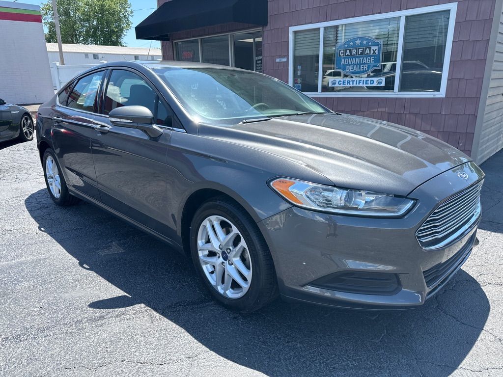 2016 FORD FUSION SE Sedan - Image 1