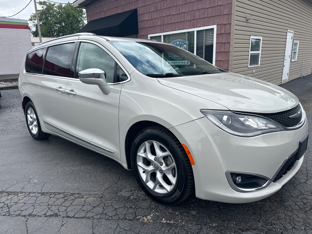 2020 CHRYSLER PACIFICA LIMITED Van - Image 1