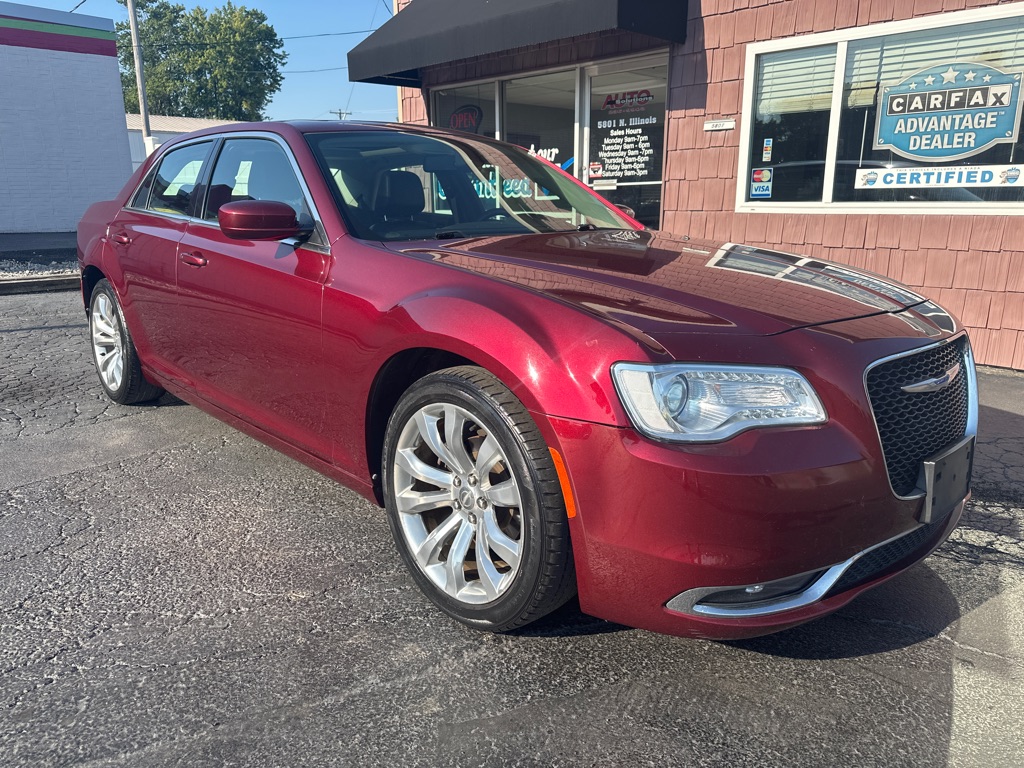 2018 CHRYSLER 300 TOURING Sedan - Image 1