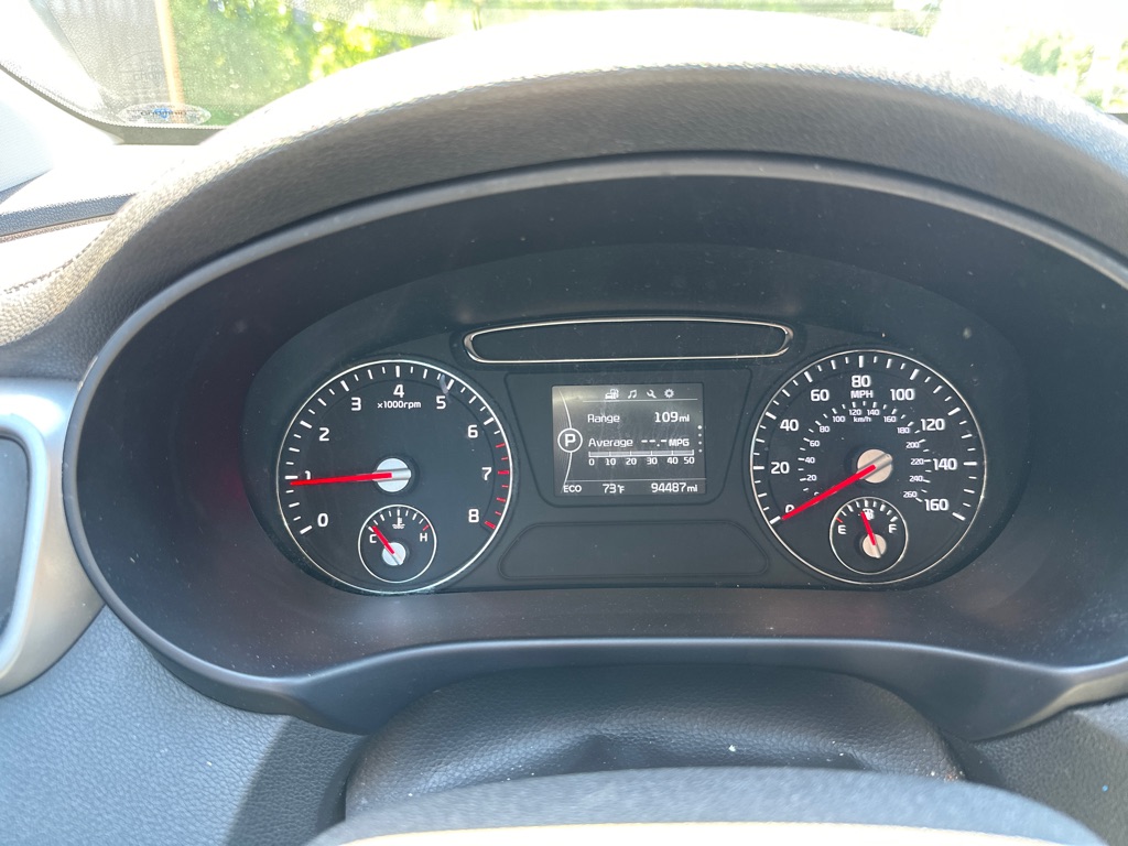 Additional photo of vehicle.