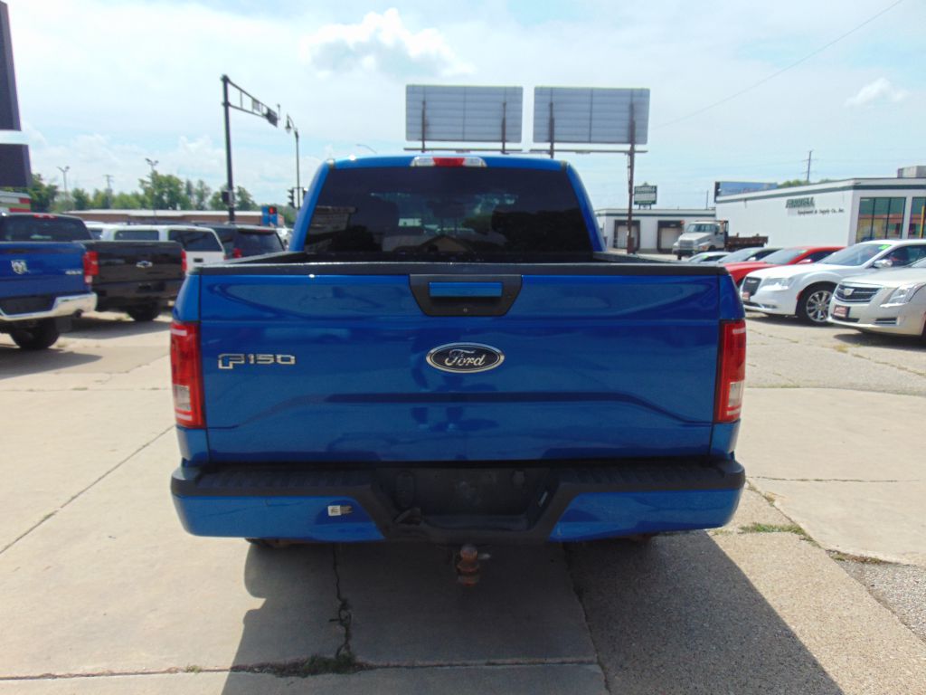 Photo 6 of this FORD F150 XLT