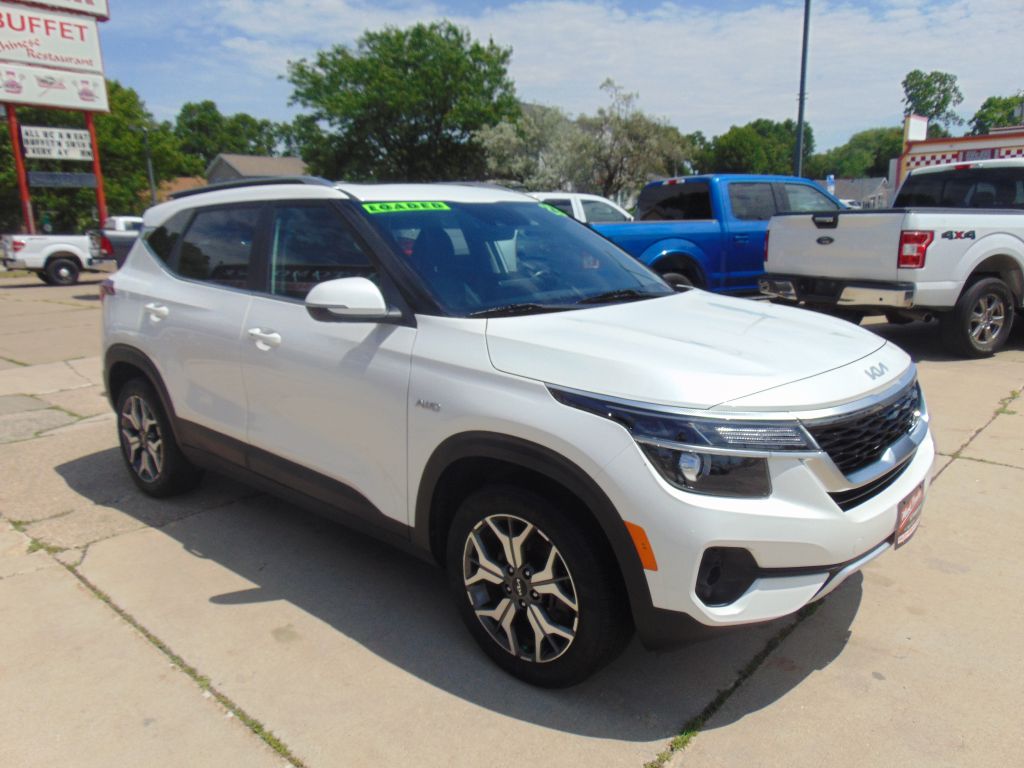 Photo 3 of this KIA SELTOS EX