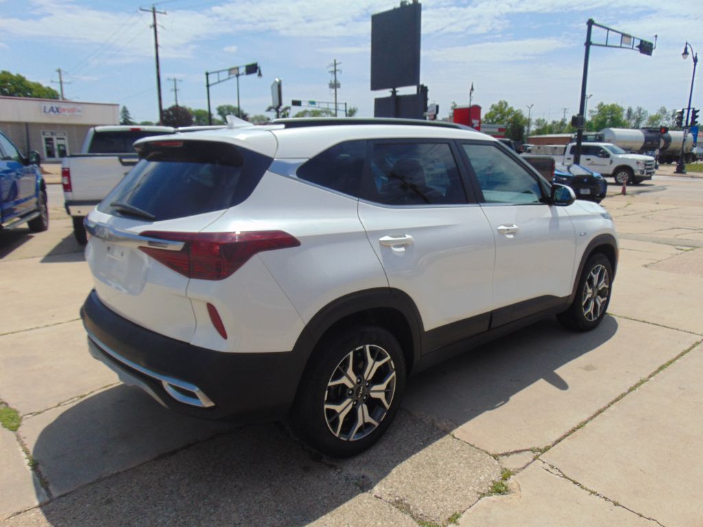 Photo 5 of this KIA SELTOS EX