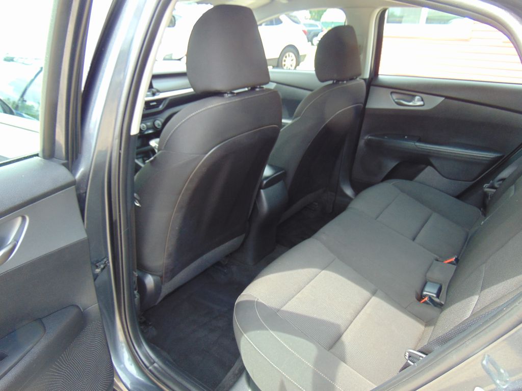 Photo 9 of this KIA FORTE LXS
