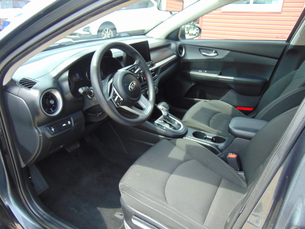 Photo 11 of this KIA FORTE LXS