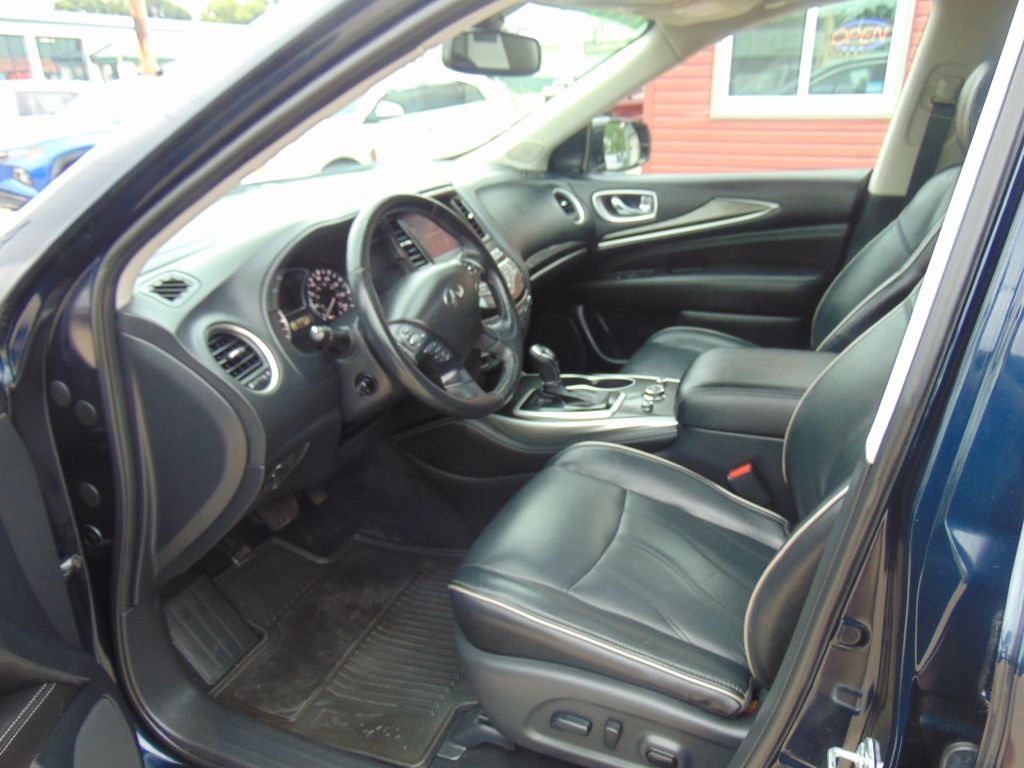 Photo 11 of this INFINITI QX60