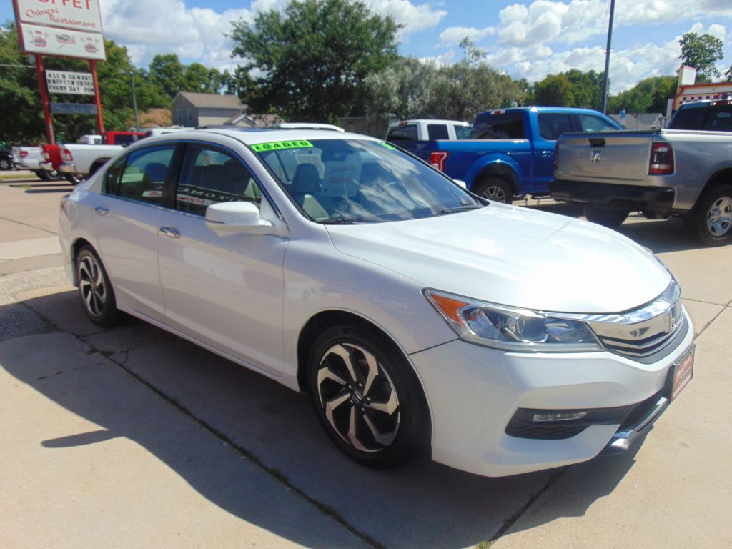 Photo 3 of this HONDA ACCORD EXL