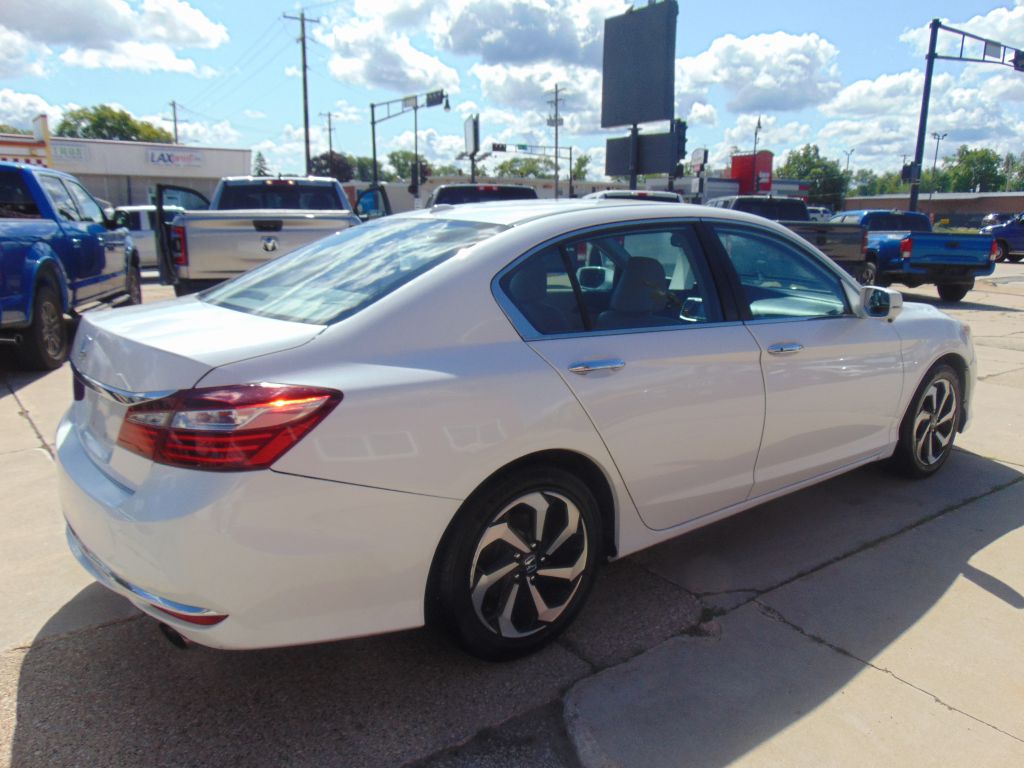 Photo 5 of this HONDA ACCORD EXL