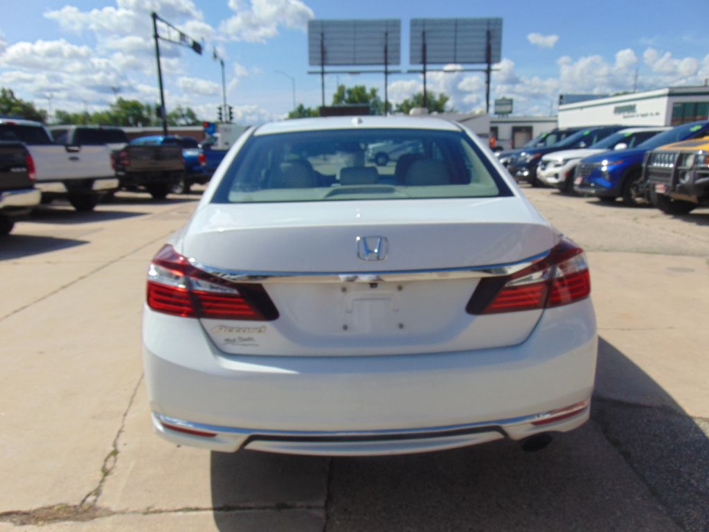 Photo 6 of this HONDA ACCORD EXL