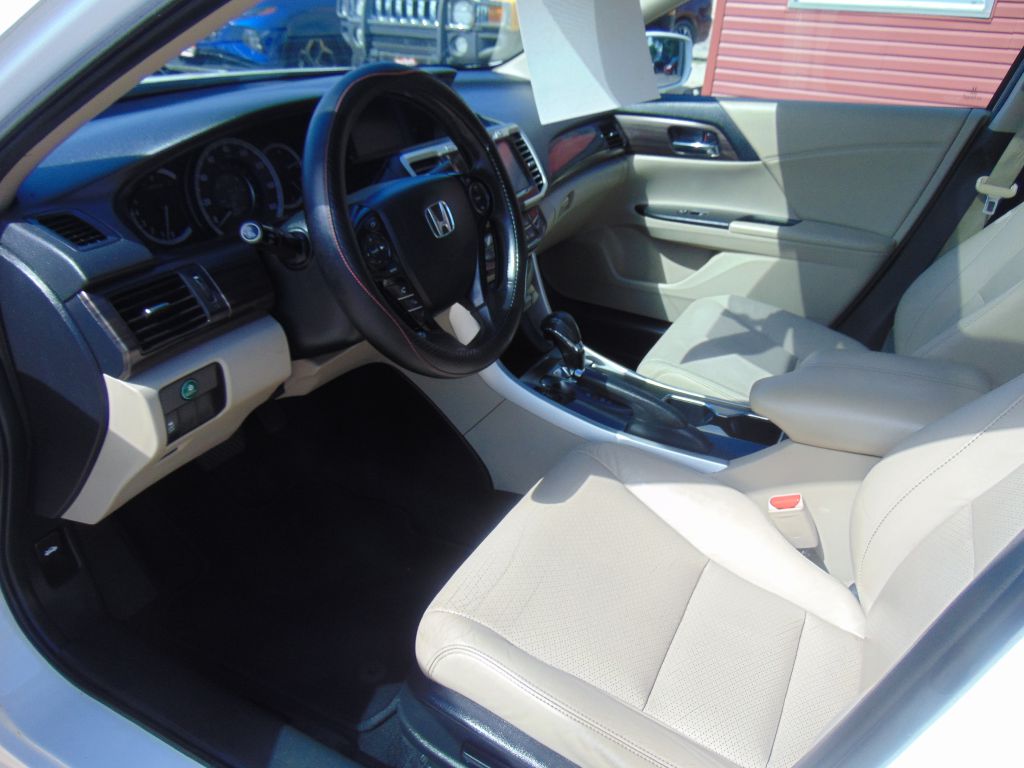 Photo 11 of this HONDA ACCORD EXL