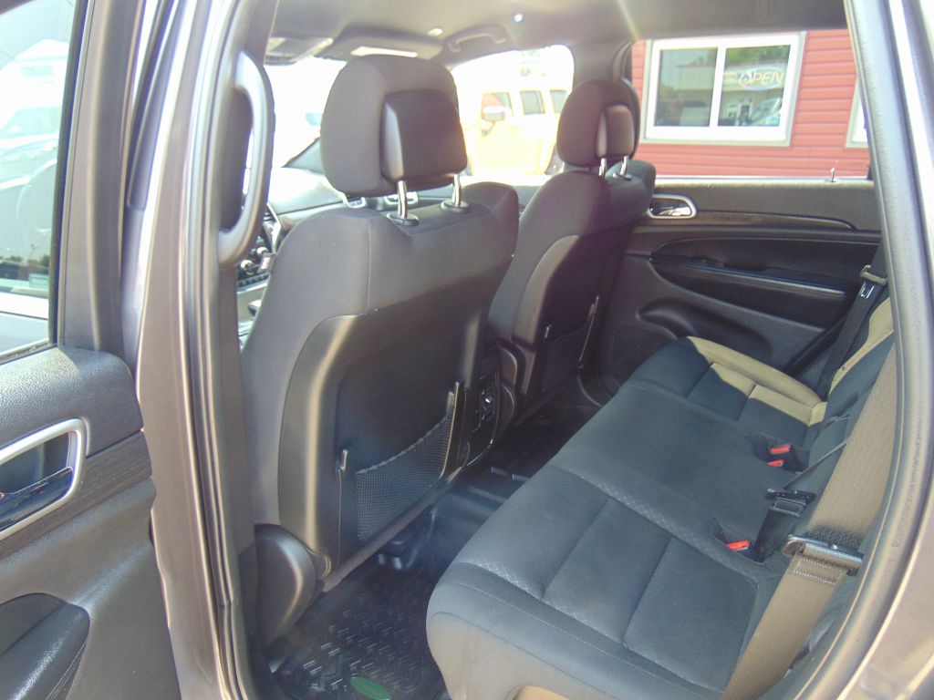Photo 9 of this JEEP GRAND CHEROKEE