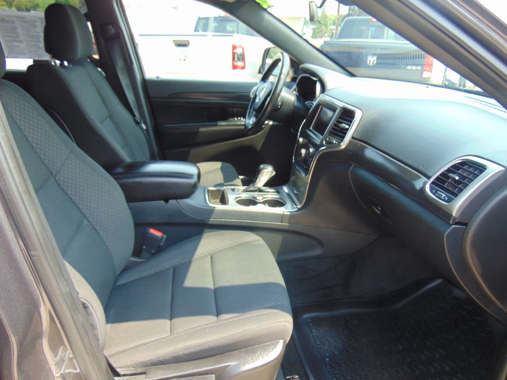 Photo 10 of this JEEP GRAND CHEROKEE