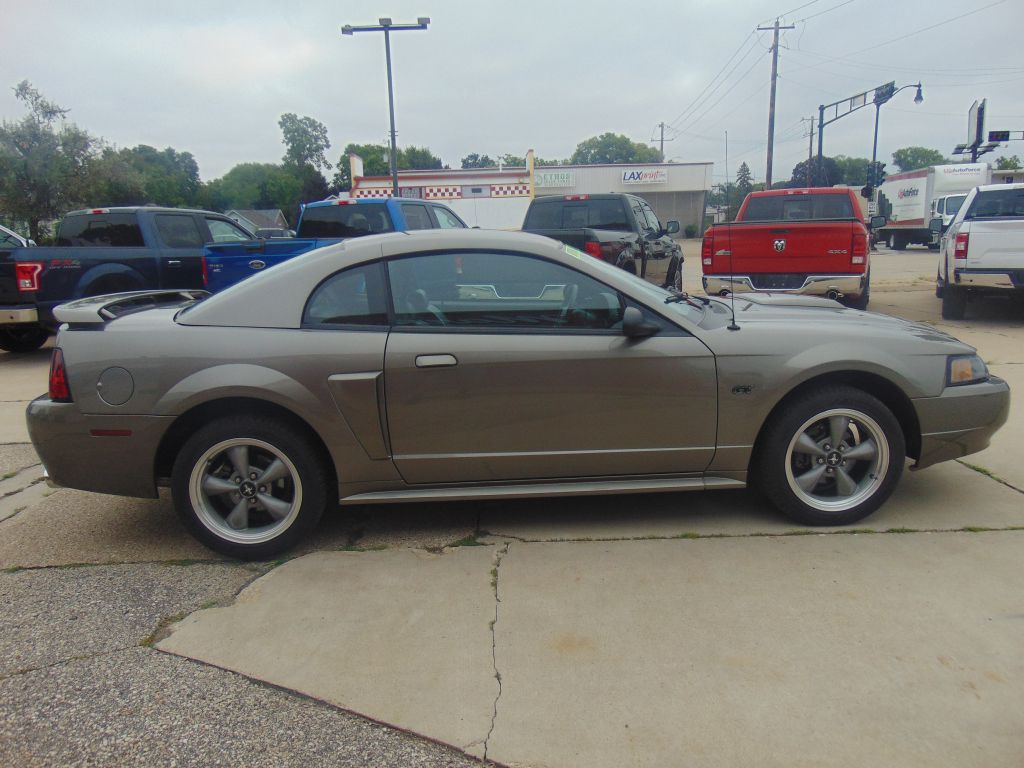 Photo 5 of this FORD MUSTANG GT