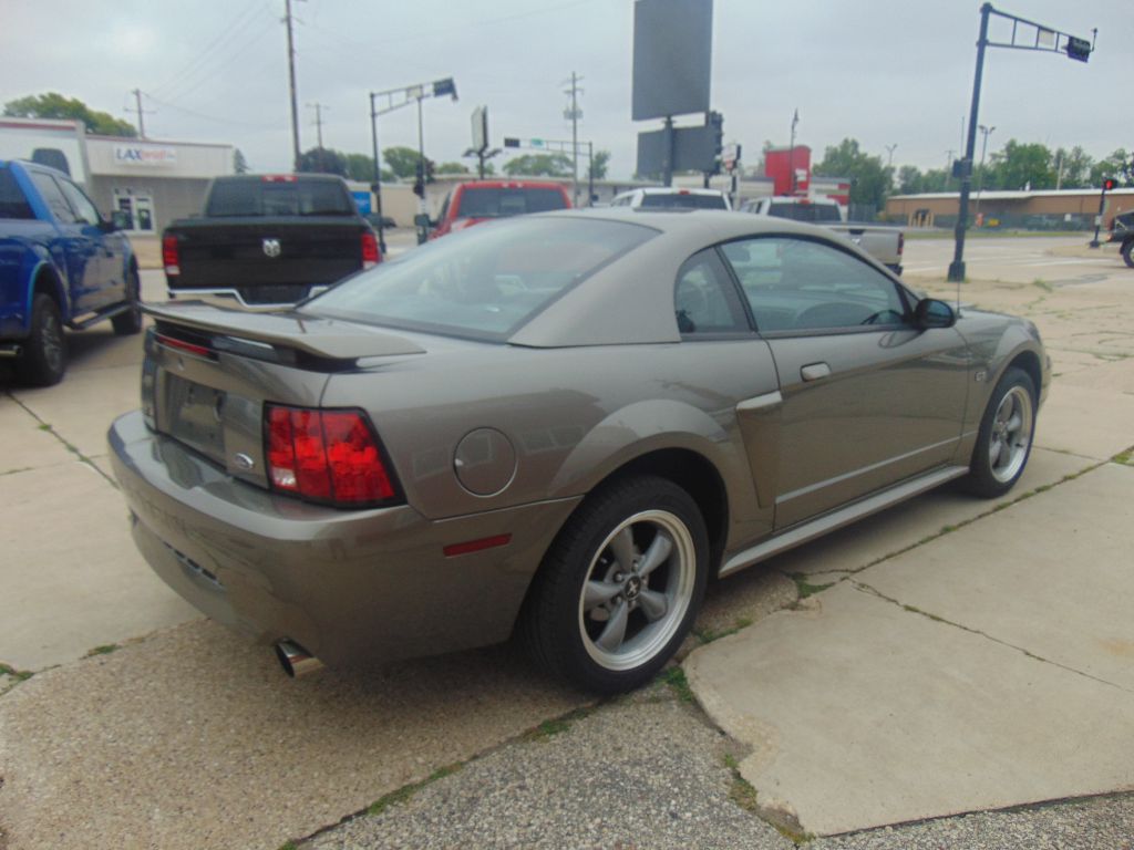 Photo 6 of this FORD MUSTANG GT