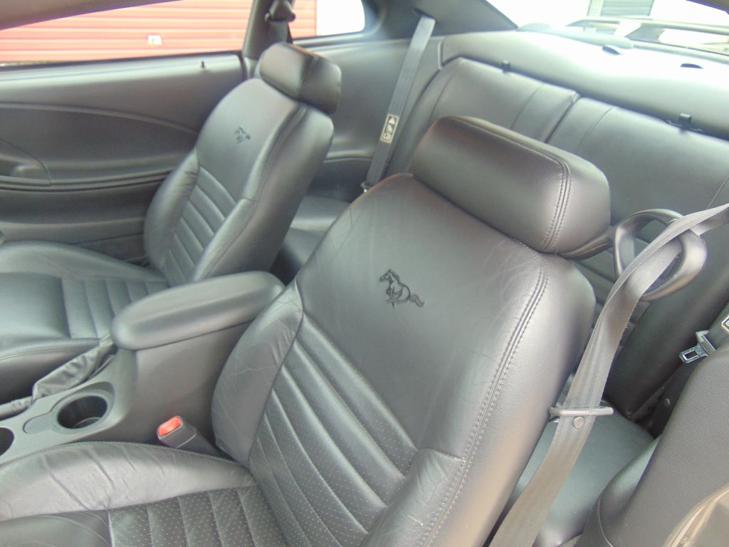 Photo 11 of this FORD MUSTANG GT