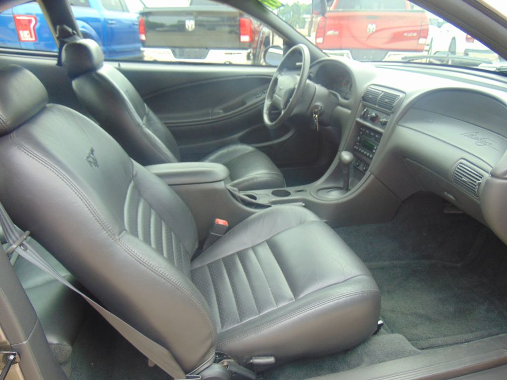 Photo 12 of this FORD MUSTANG GT
