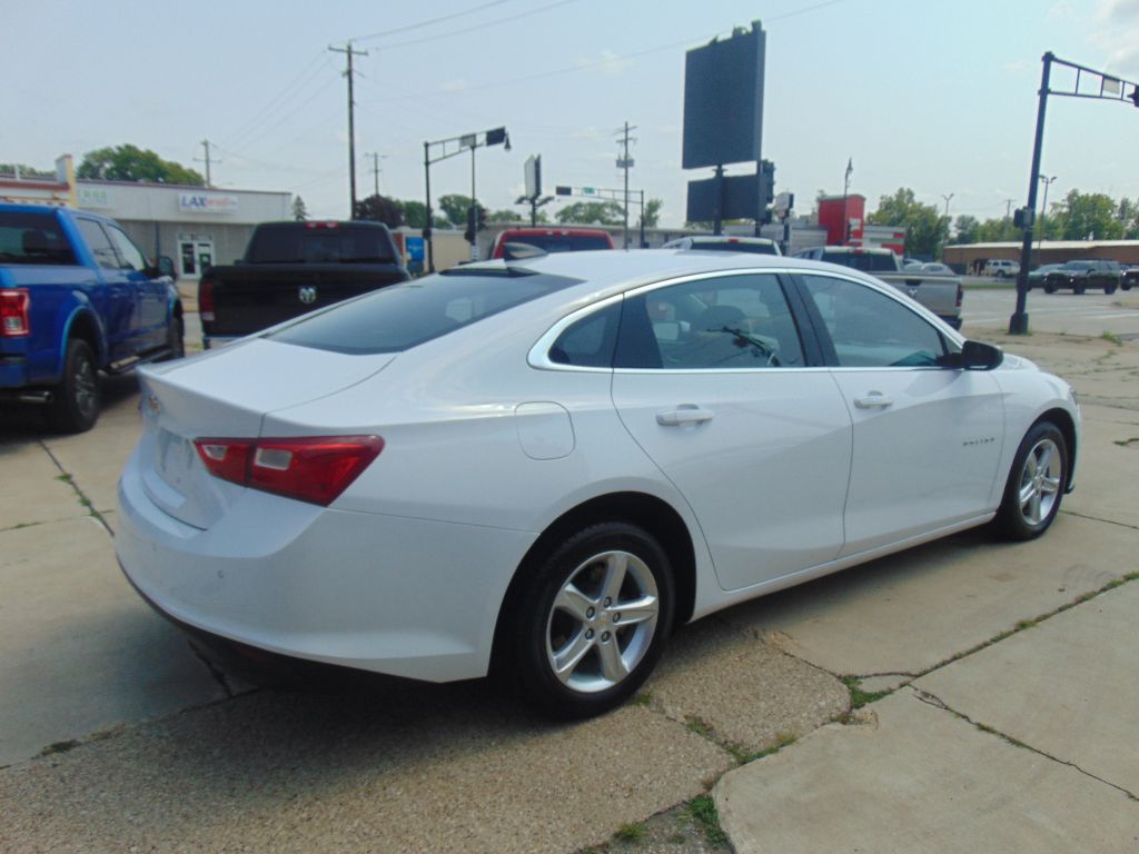 Photo 3 of this CHEVROLET MALIBU LT