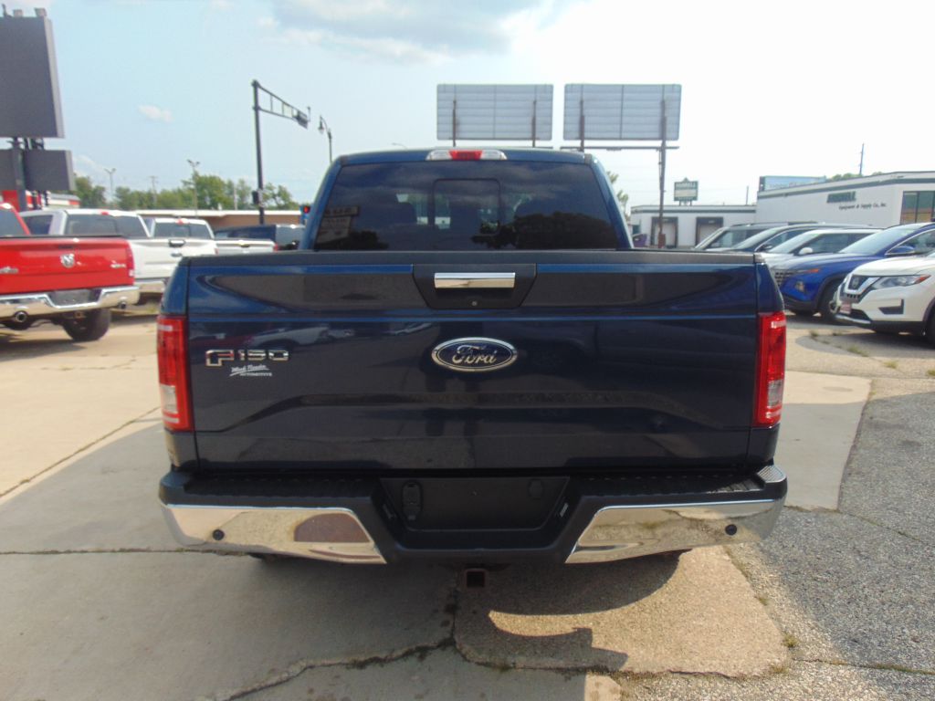 Photo 6 of this FORD F150 XLT