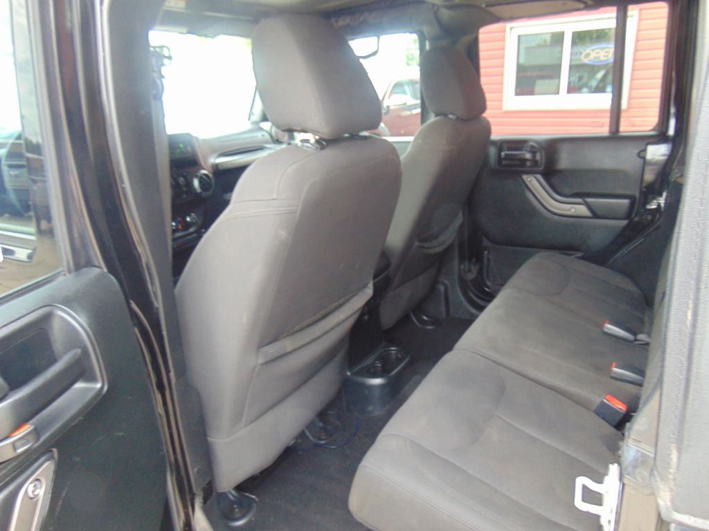 Photo 9 of this JEEP WRANGLER UNLIMI