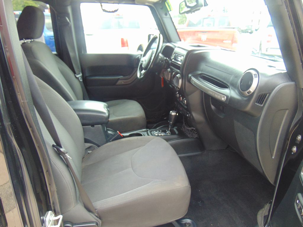 Photo 10 of this JEEP WRANGLER UNLIMI
