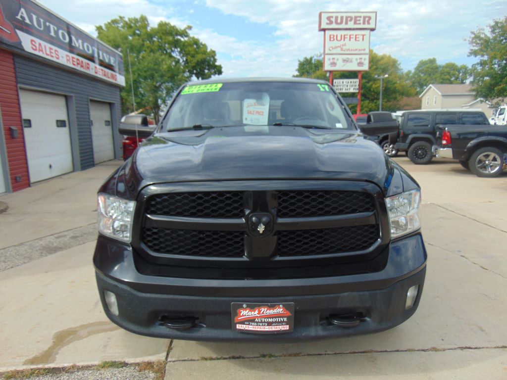 Photo 2 of this RAM 1500 OUTDOORSMA