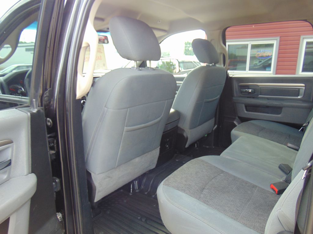 Photo 8 of this RAM 1500 OUTDOORSMA