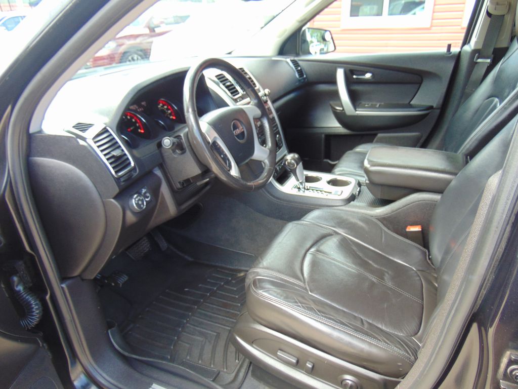 Photo 11 of this GMC ACADIA SLT-1