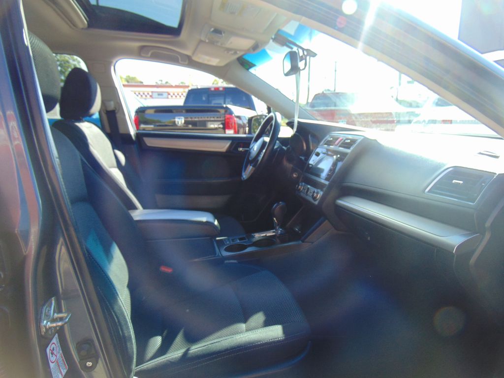 Photo 11 of this SUBARU OUTBACK