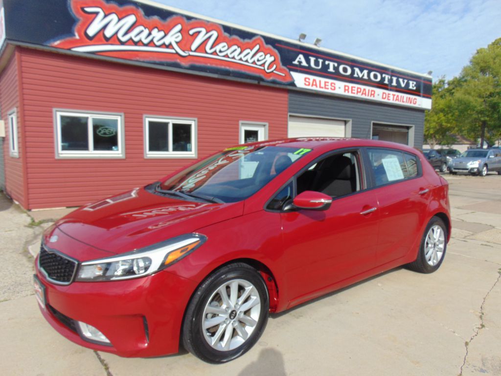2017 KIA FORTE 5 LX