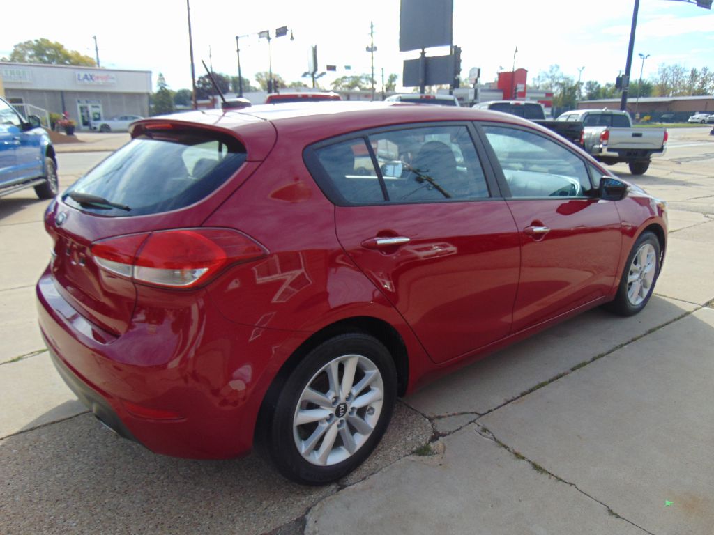 Photo 5 of this KIA FORTE 5 LX