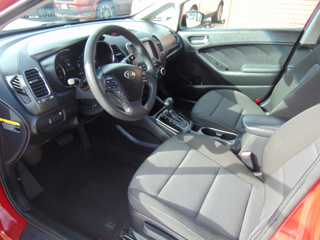 Photo 12 of this KIA FORTE 5 LX