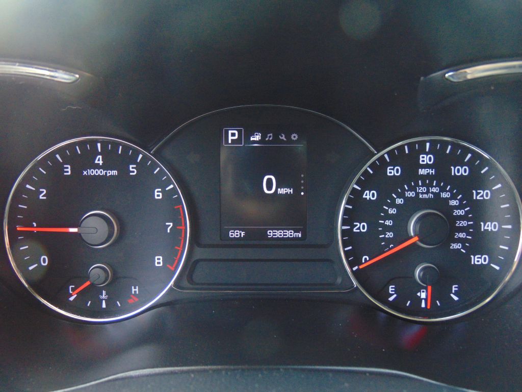 Photo 13 of this KIA FORTE 5 LX