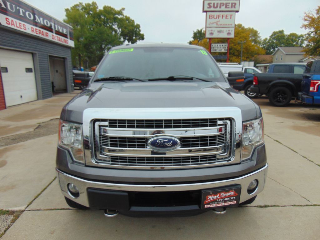 Photo 2 of this FORD F150 XLT