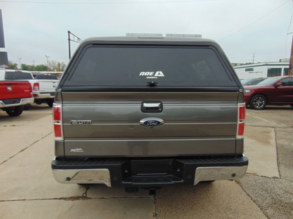 Photo 6 of this FORD F150 XLT