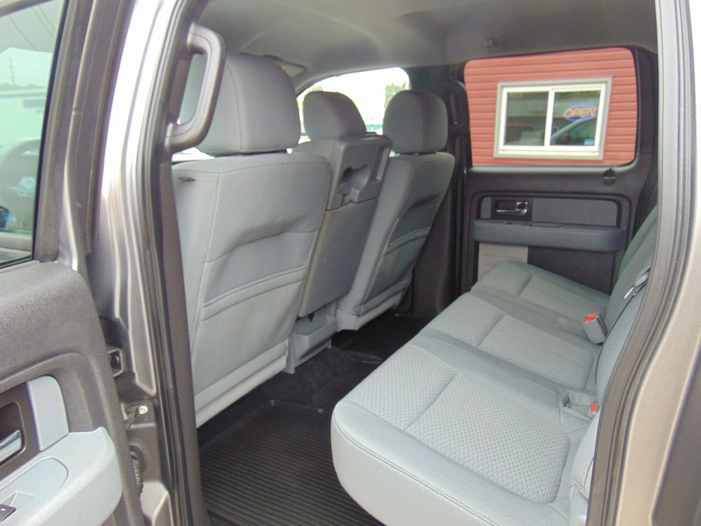 Photo 9 of this FORD F150 XLT