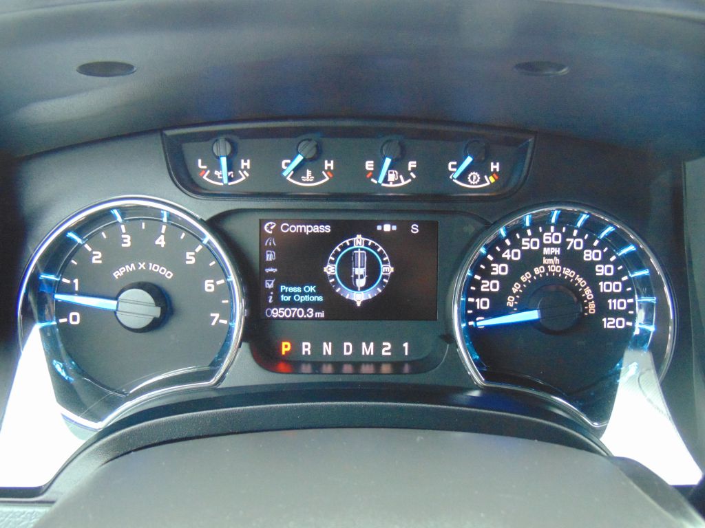 Photo 12 of this FORD F150 XLT