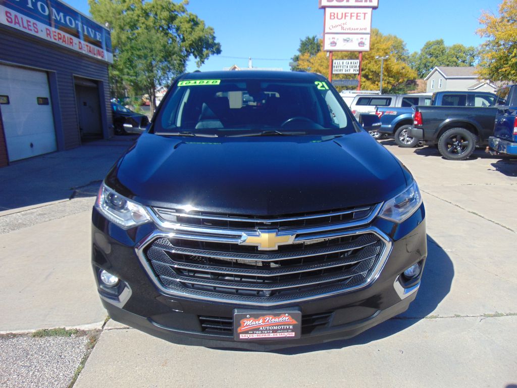 Photo 2 of this CHEVROLET TRAVERSE 3LT