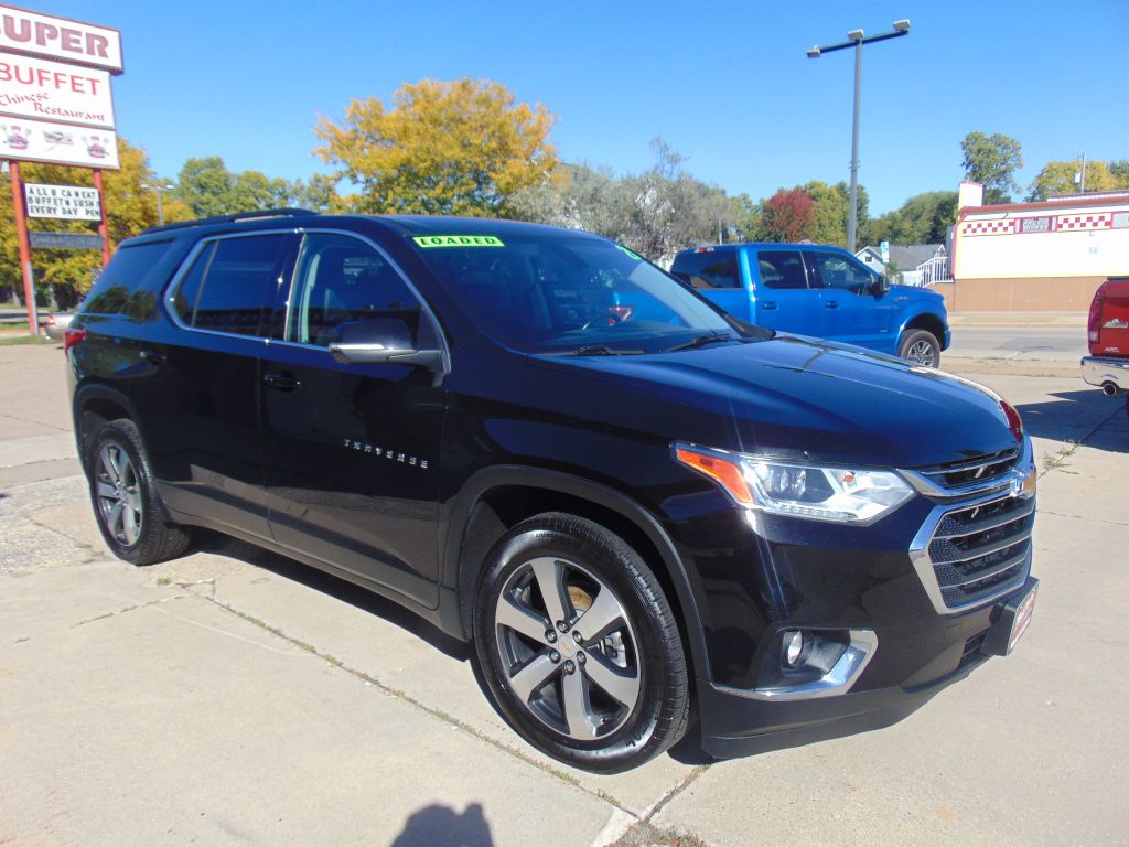 Photo 3 of this CHEVROLET TRAVERSE 3LT