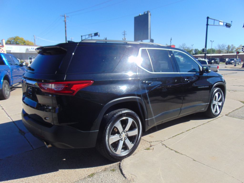Photo 5 of this CHEVROLET TRAVERSE 3LT