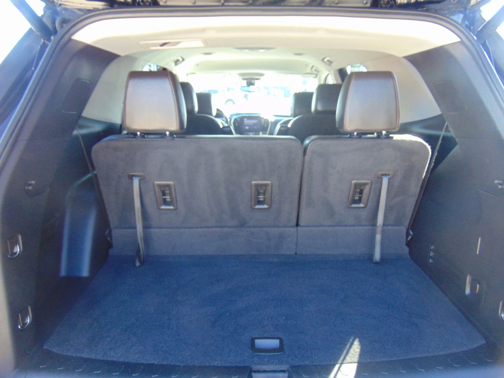Photo 10 of this CHEVROLET TRAVERSE 3LT