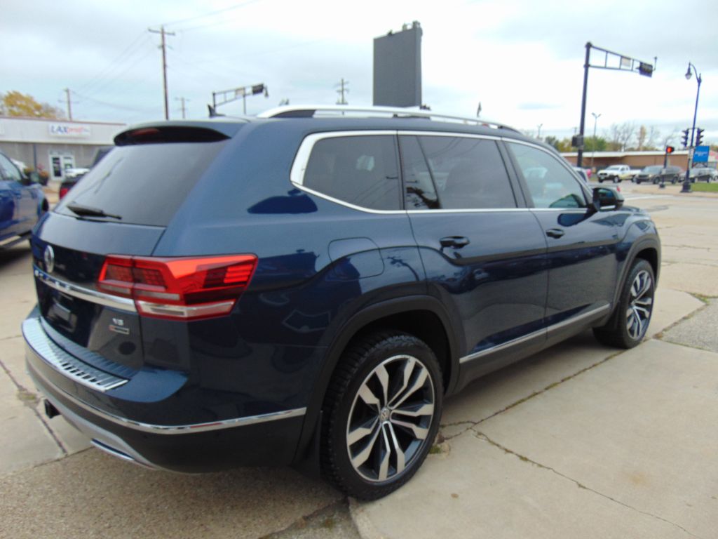 Photo 5 of this VOLKSWAGEN ATLAS SEL