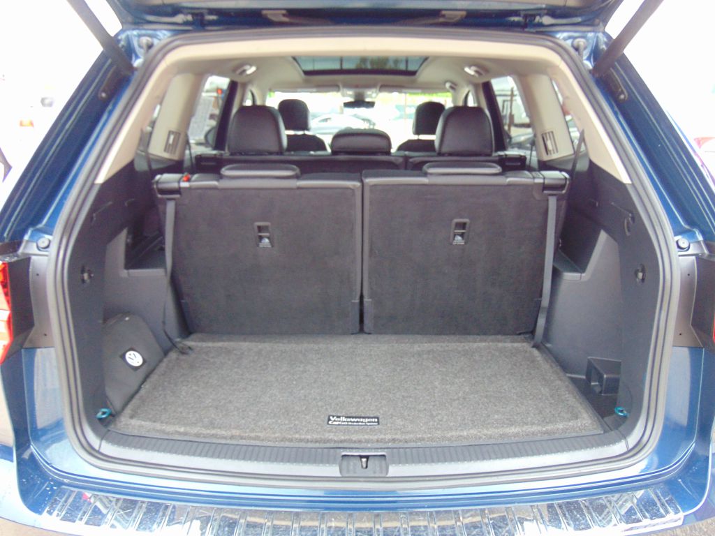 Photo 10 of this VOLKSWAGEN ATLAS SEL